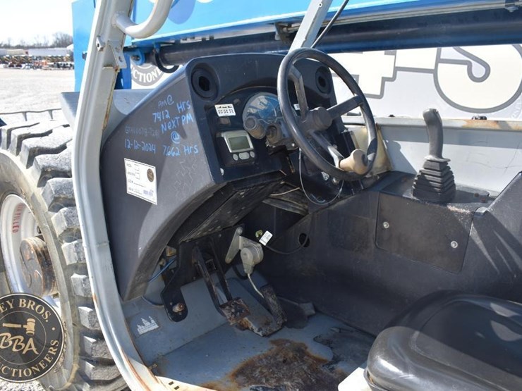 2007-genie-gth1056-image-22