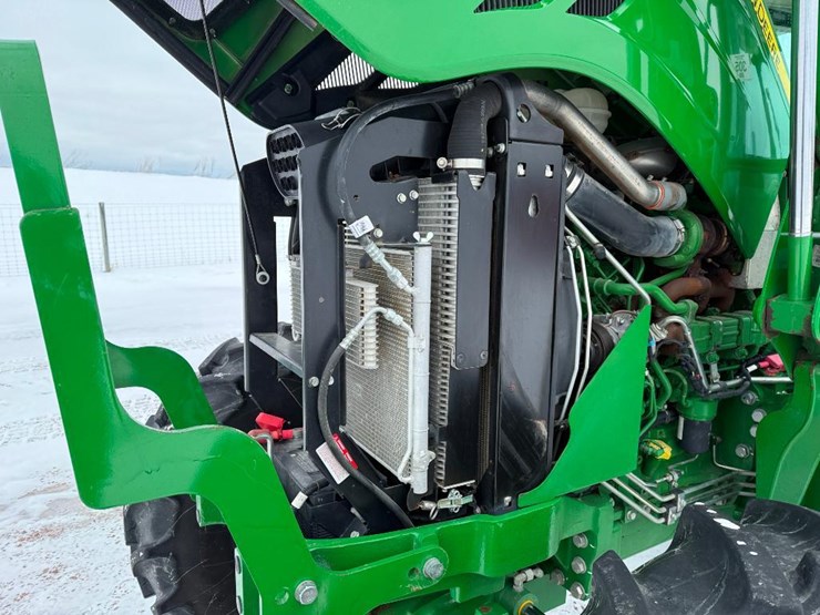 john-deere-6105e-image-41