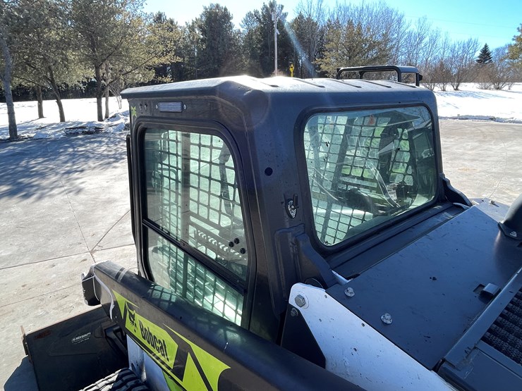 2022-bobcat-t76-image-21