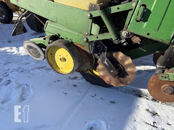 john-deere-7000-image-5