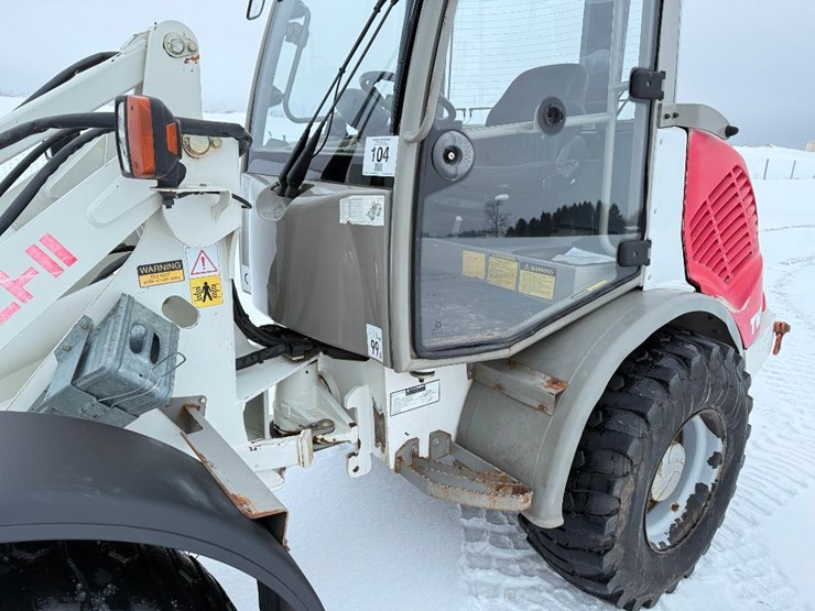 2013-takeuchi-tw50-image-20