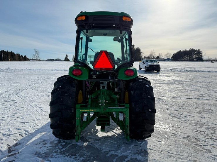 john-deere-4052r-image-5