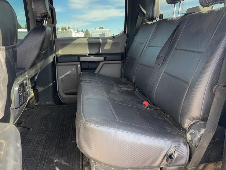 2020-ford-f350-image-13