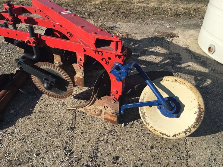 international-311-image-5