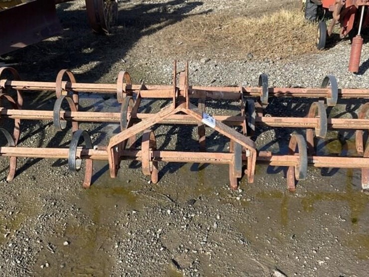 custom-10'-3-pt-springtooth-chisel-image-1