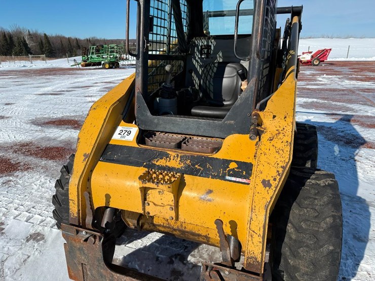 caterpillar-252-image-13