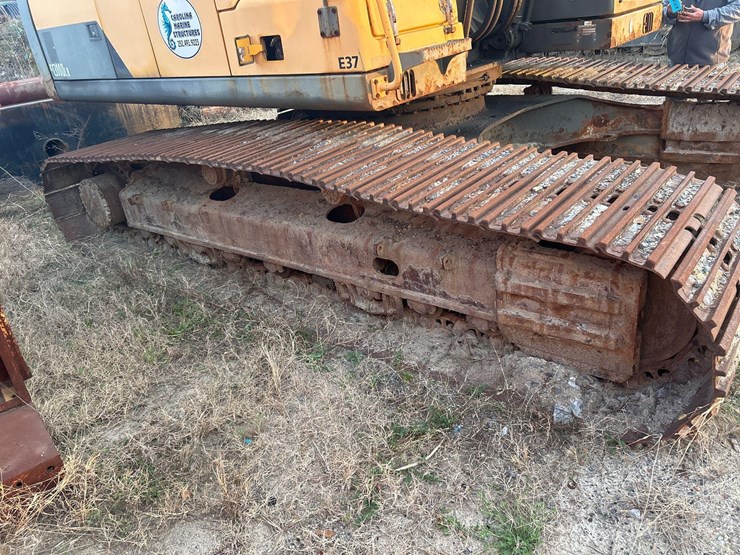 2013-volvo-ec300d-lr-image-11