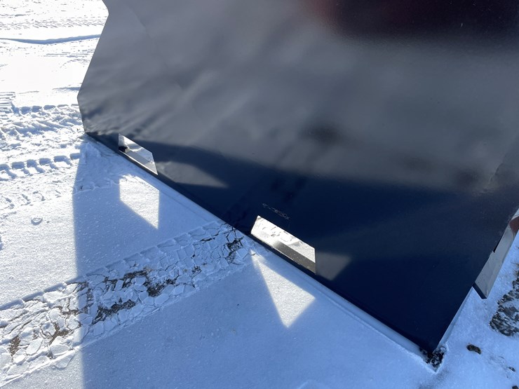 #2487-•-new-kc-trash-hopper-with-fork-pockets-image-9