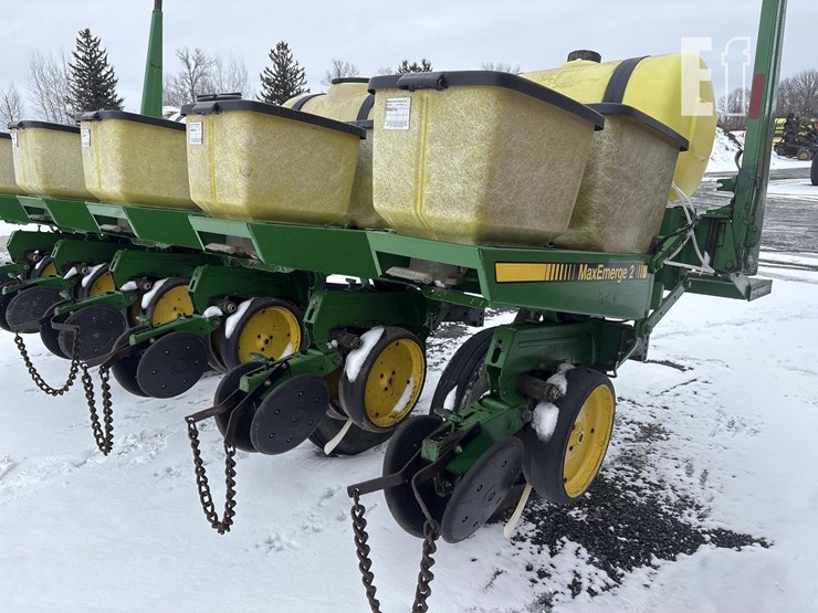 john-deere-7000-image-8