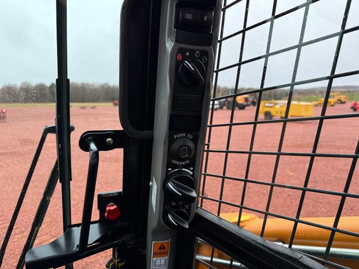 2023-case-tv370b-image-39