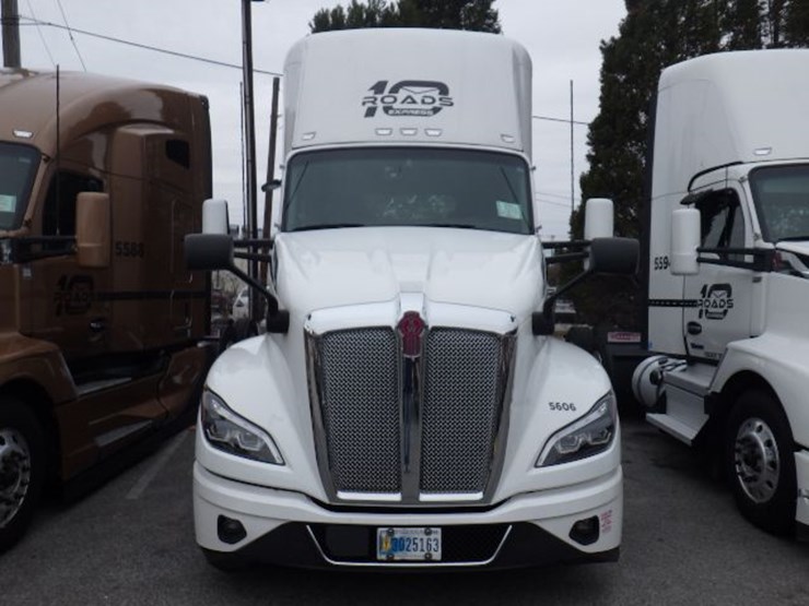 2024-kenworth-t680-image-2