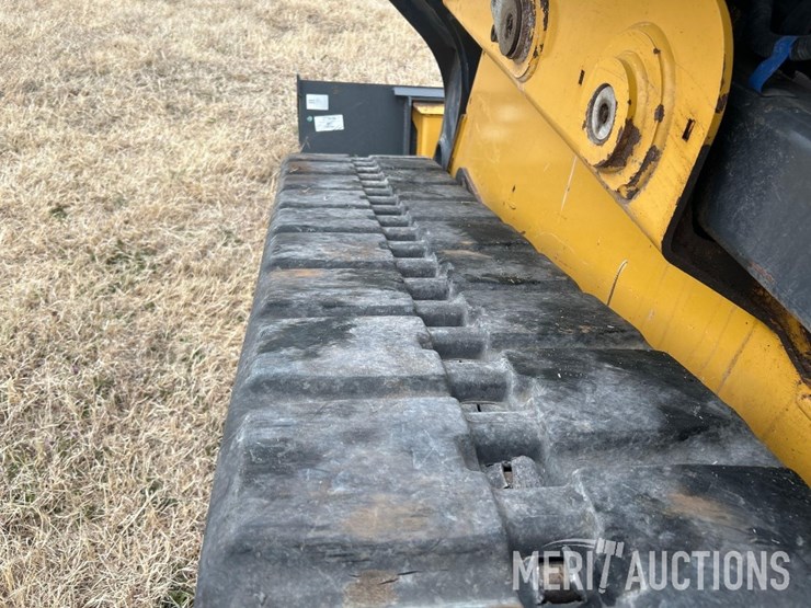 2018-deere-333g-image-18