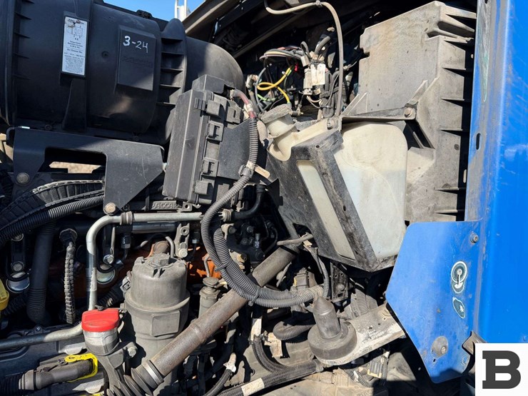 2015-kenworth-t800-image-37