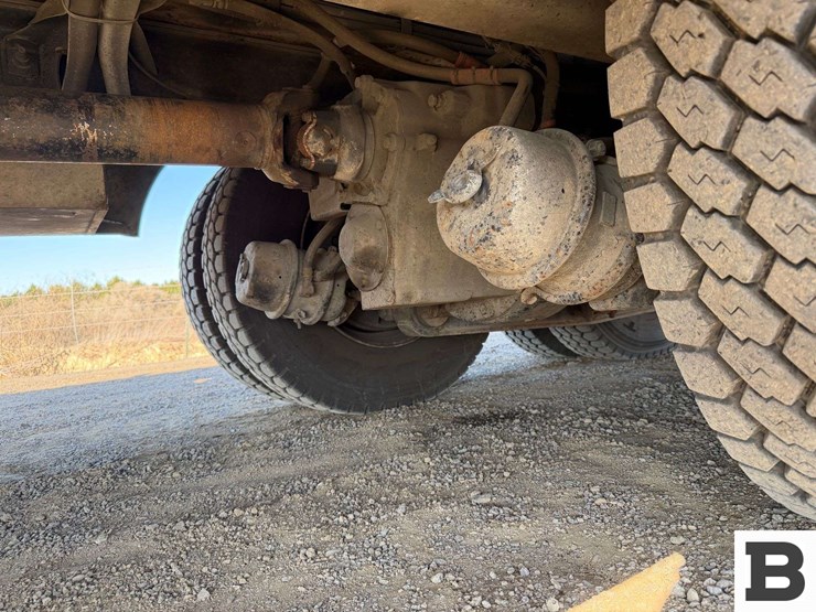 2011-international-workstar-7400-image-18