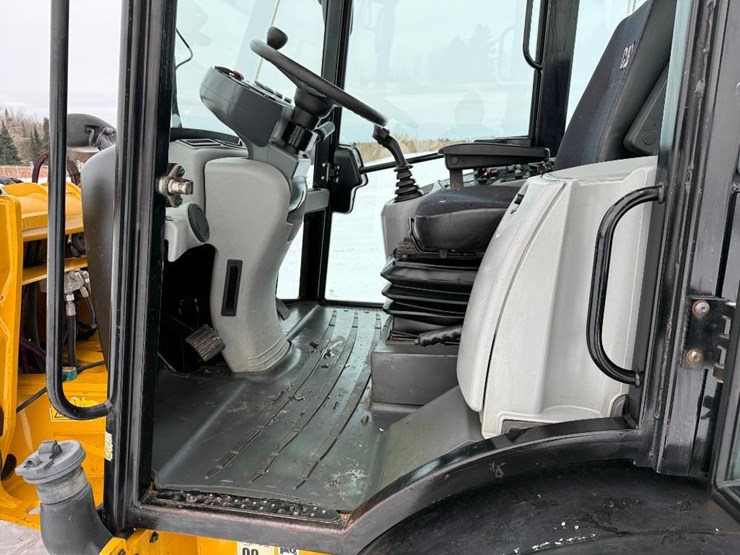 caterpillar-906m-image-51