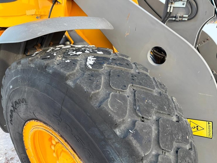 2015-volvo-l90g-image-10