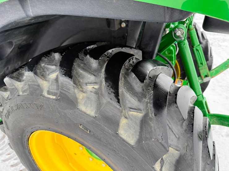 john-deere-3033r-image-8