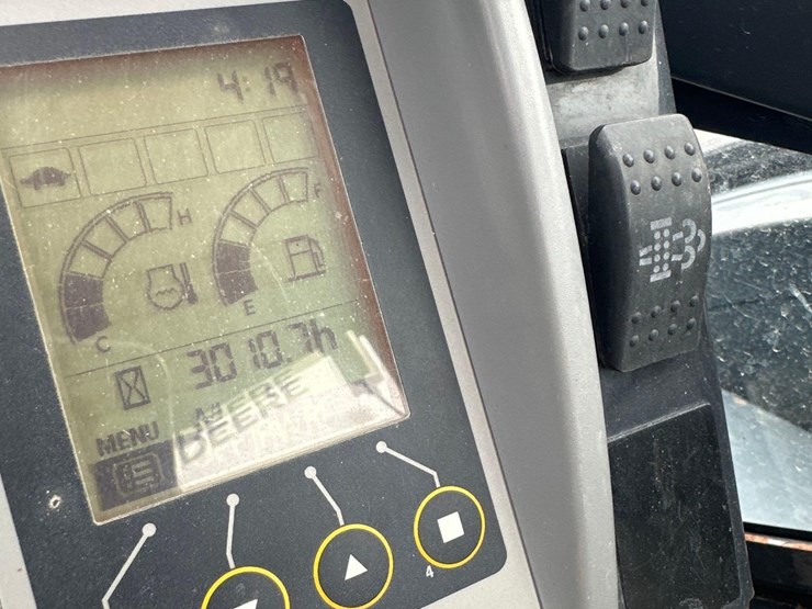 2014-deere-60g-image-19