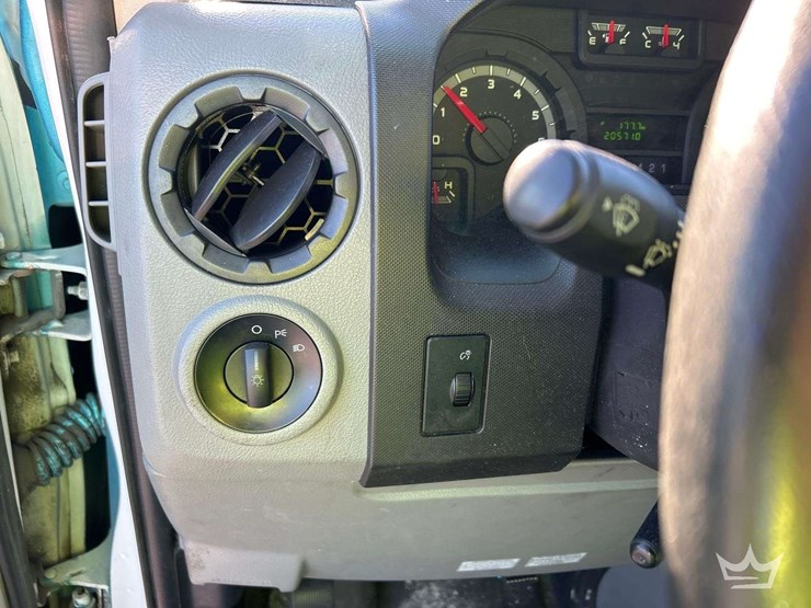 2018-ford-e450-image-15