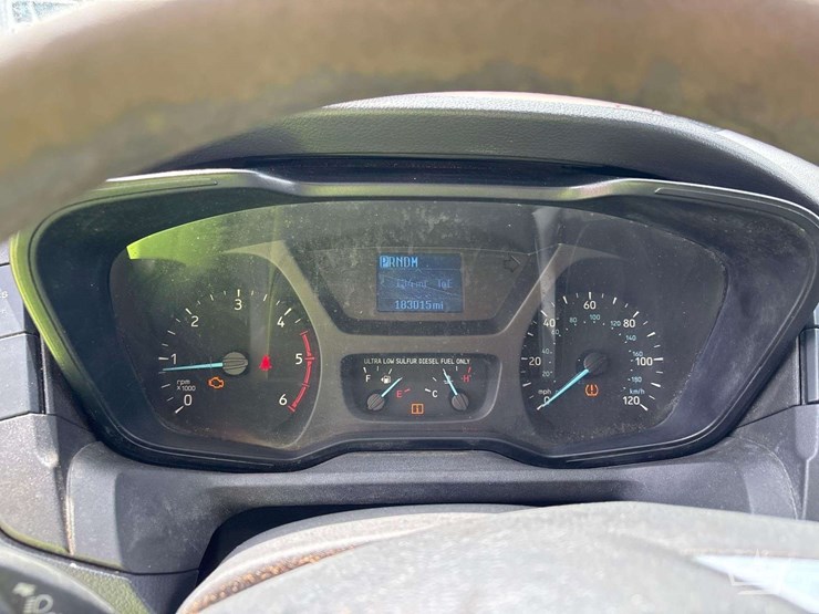 2015-ford-transit-image-15