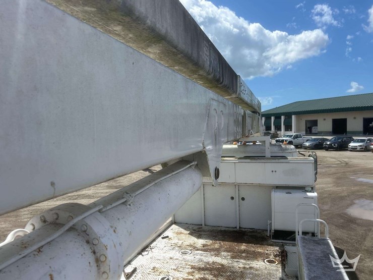 1999-freightliner-fl80-image-40