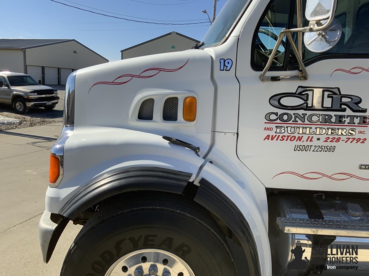 2009-sterling-l7500-image-13