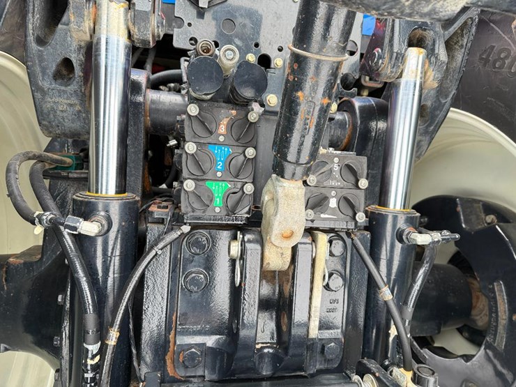 new-holland-t8.320-image-46