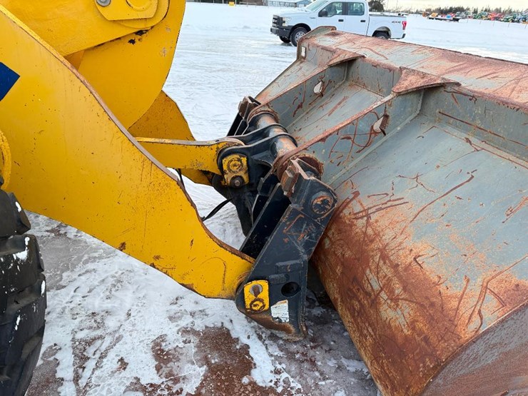 komatsu-wa320-7-image-38