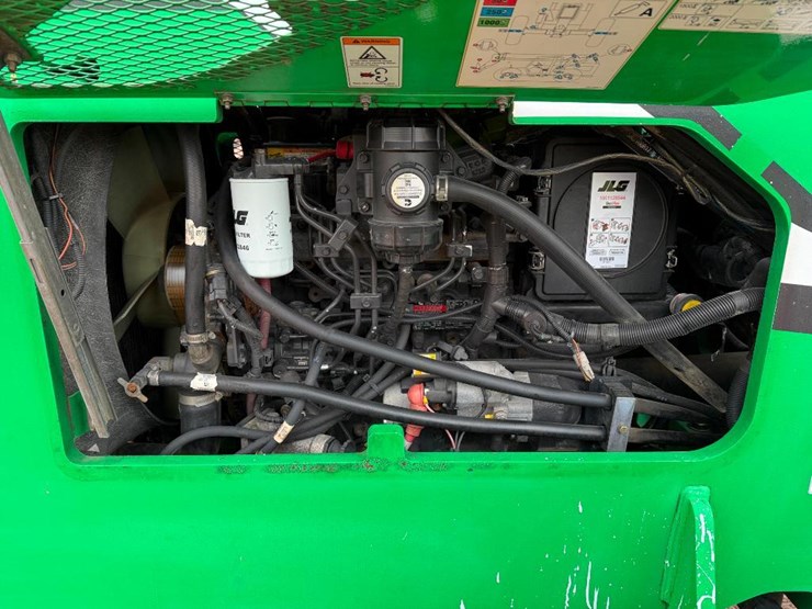 2015-sky-trak-6036-image-32