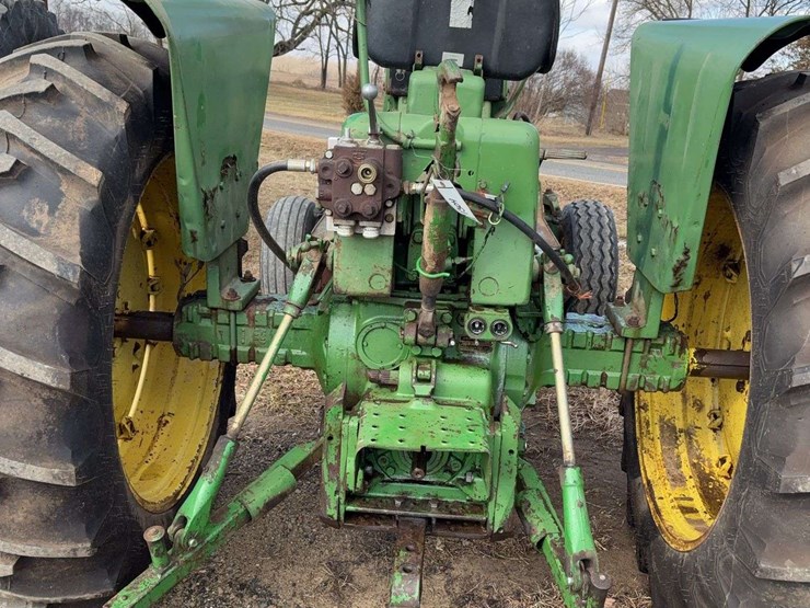 john-deere-3020-image-8
