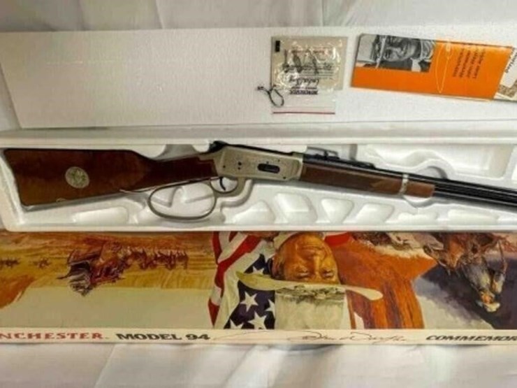 john-wayne-commemorative-winchester-rifle-image-1