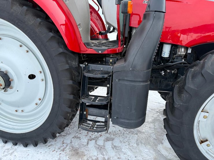 case-ih-farmall-140a-image-16