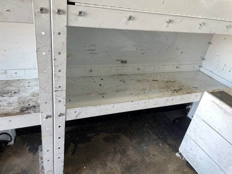 2019-ford-transit-image-90