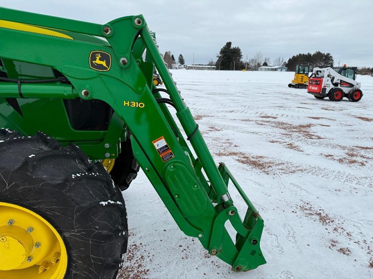 john-deere-6105e-image-31