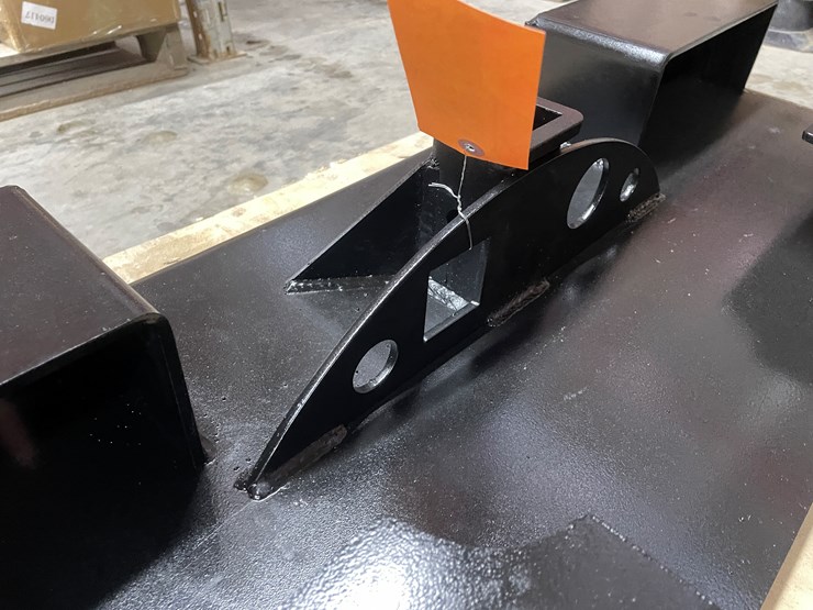 #2483-•-skid-steer-receiver-hitch-plate-with-chain-buckets-image-12