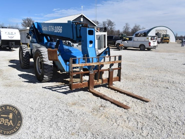 2007-genie-gth1056-image-10