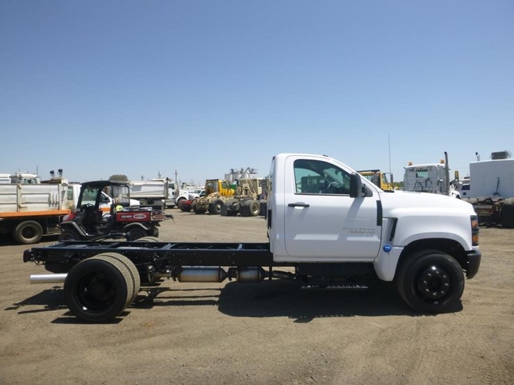2024-chevrolet-silverado-4500hd-image-7