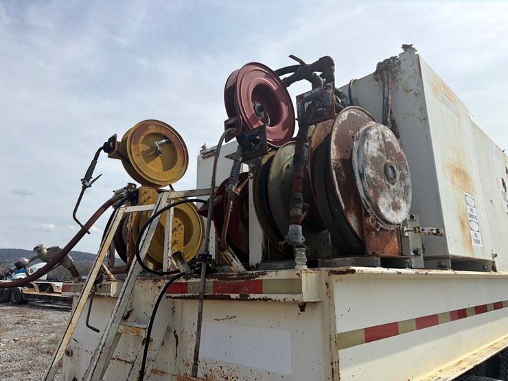 1987-peterbilt-379-image-6