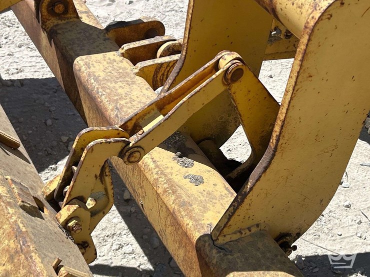 1992-deere-210c-image-15