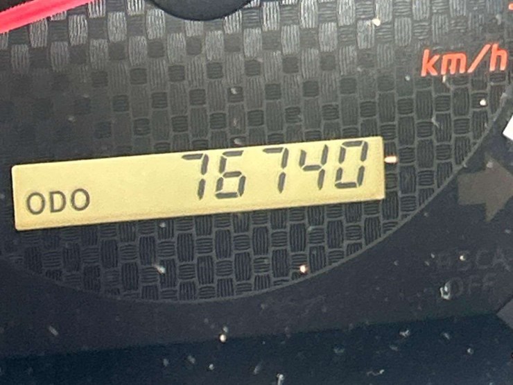 2015-toyota-tacoma-image-6