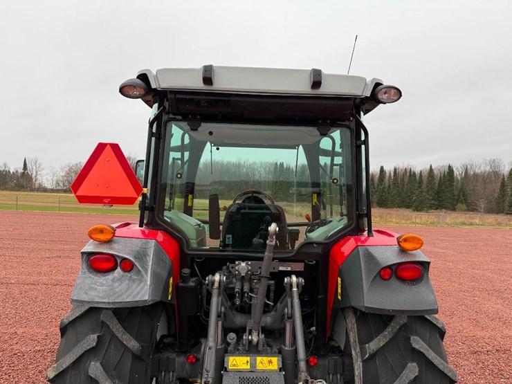 massey-ferguson-4707-image-24
