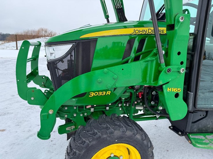 john-deere-3033r-image-41