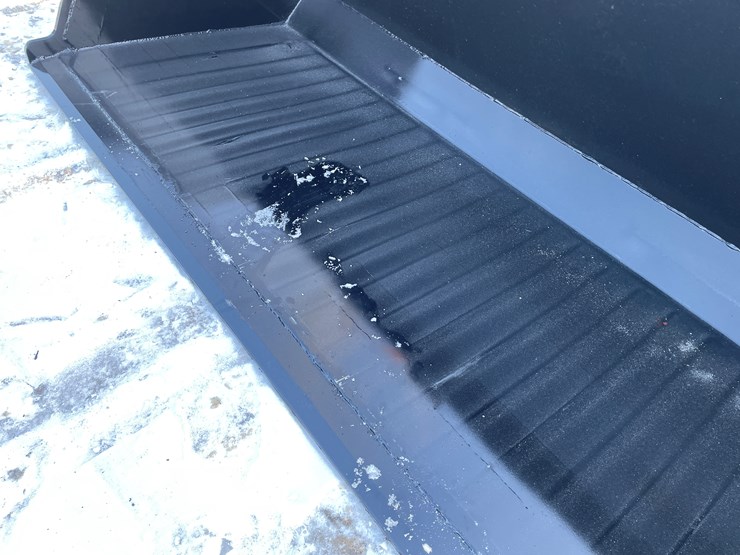 #2502-•-new-kc-84"-snow/litter-skid-steer-bucket-image-8