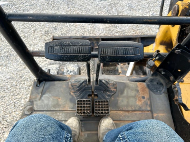 2021-caterpillar-306-cr-image-25