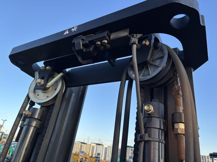 2004-toyota-7fgcu15-image-14