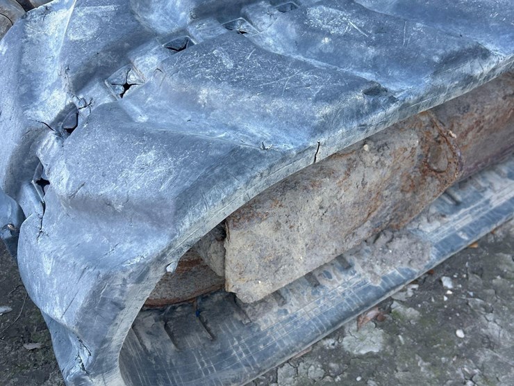 2015-takeuchi-tb1140-image-14