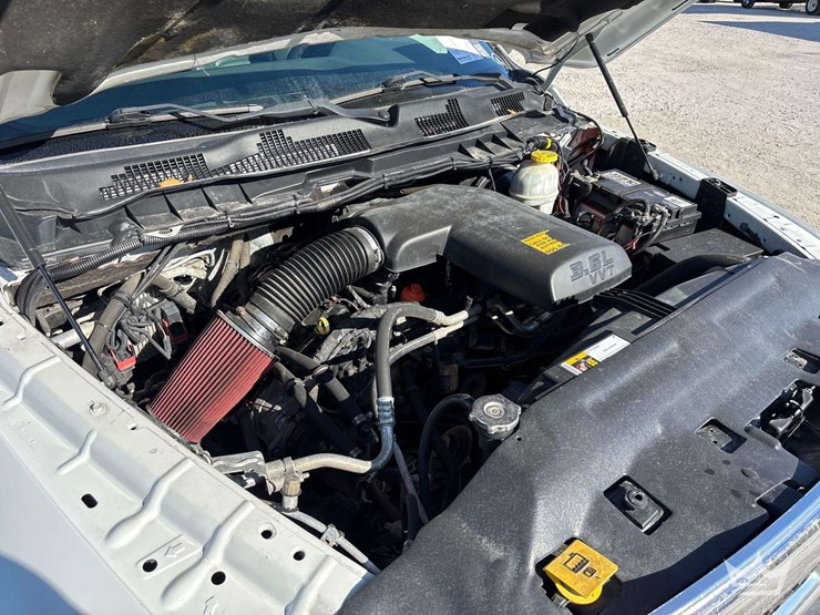 2018-dodge-1500-image-18