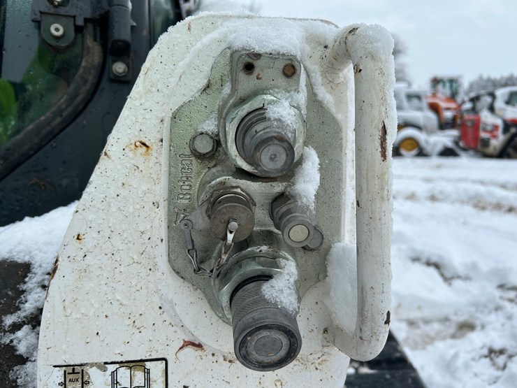 2021-bobcat-t770-image-11