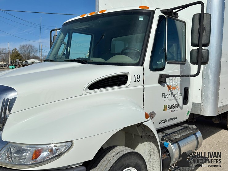 2019-international-durastar-4300-image-9