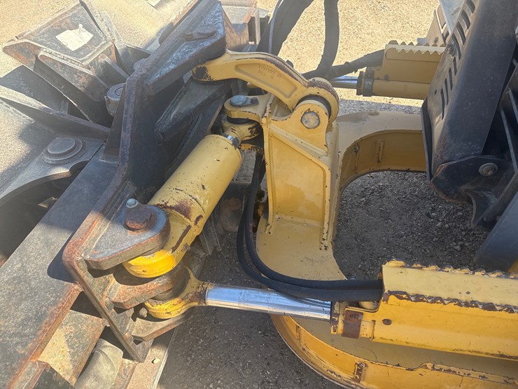 2002-deere-650h-lgp-image-15